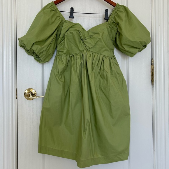 En Saison Short Green Babydoll Poplin Dress with a Sweetheart Neckline - Picture 2 of 5